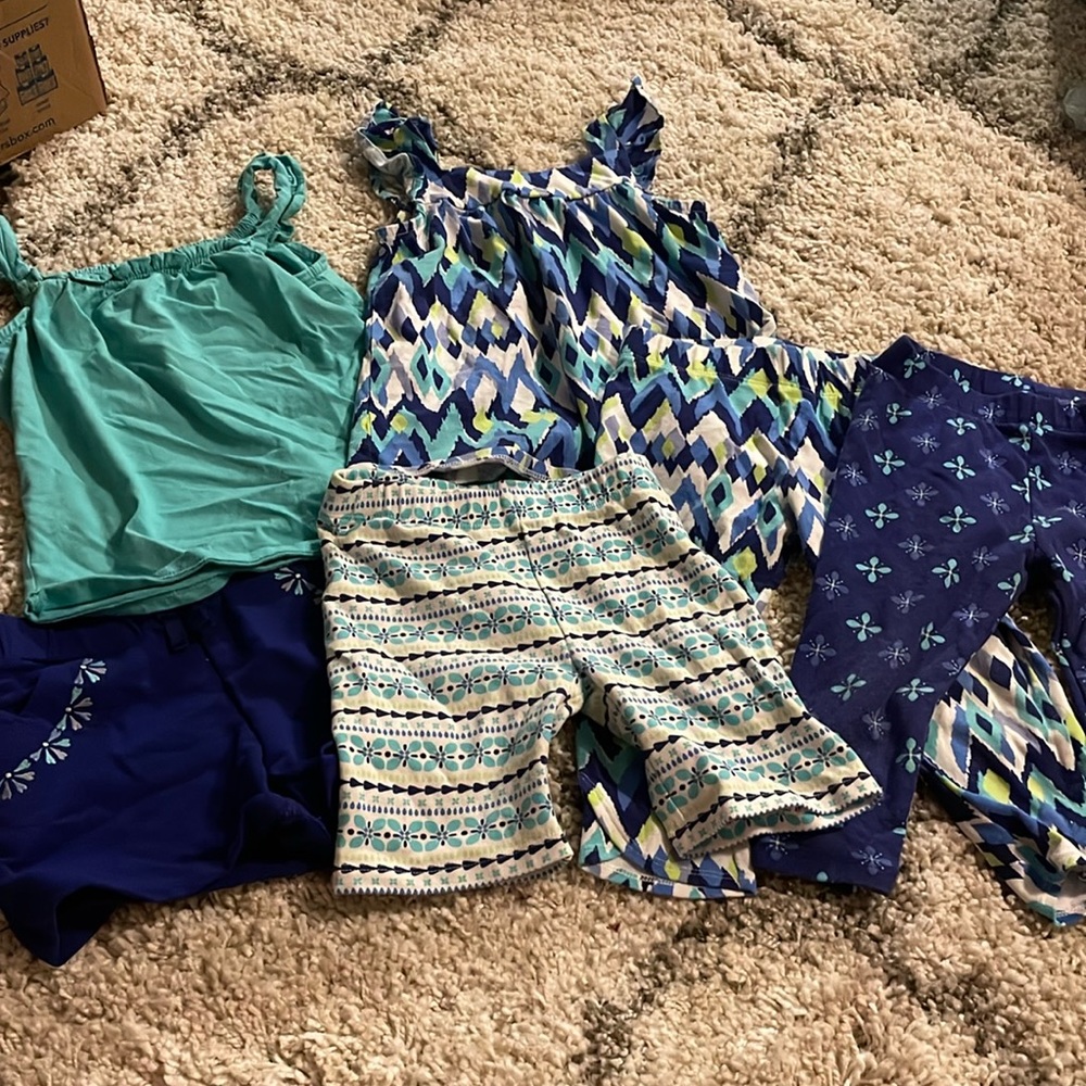 Bundle of gymboree blue shorts, shirts, capris size 6